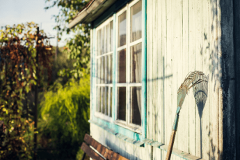 soundproof garden shed